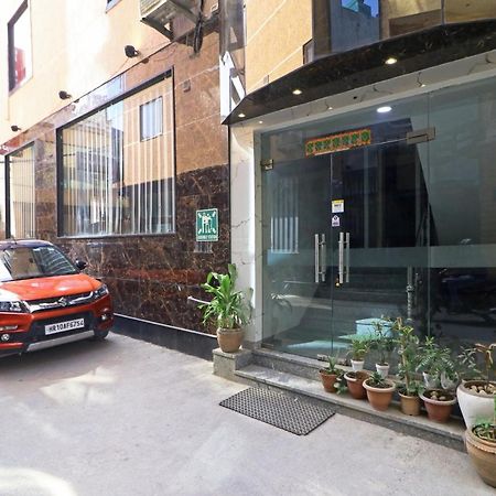 Hotel Paragon Suites Yeni Delhi Dış mekan fotoğraf