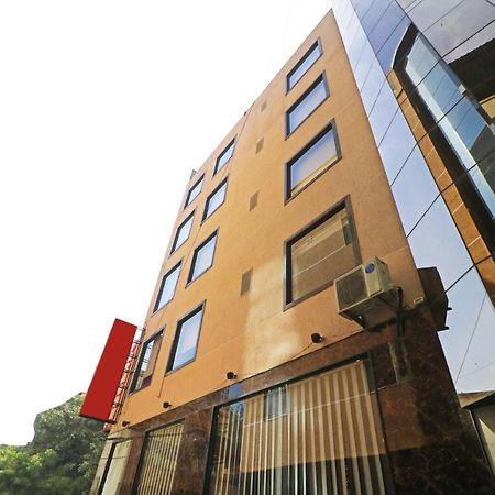 Hotel Paragon Suites Yeni Delhi Dış mekan fotoğraf