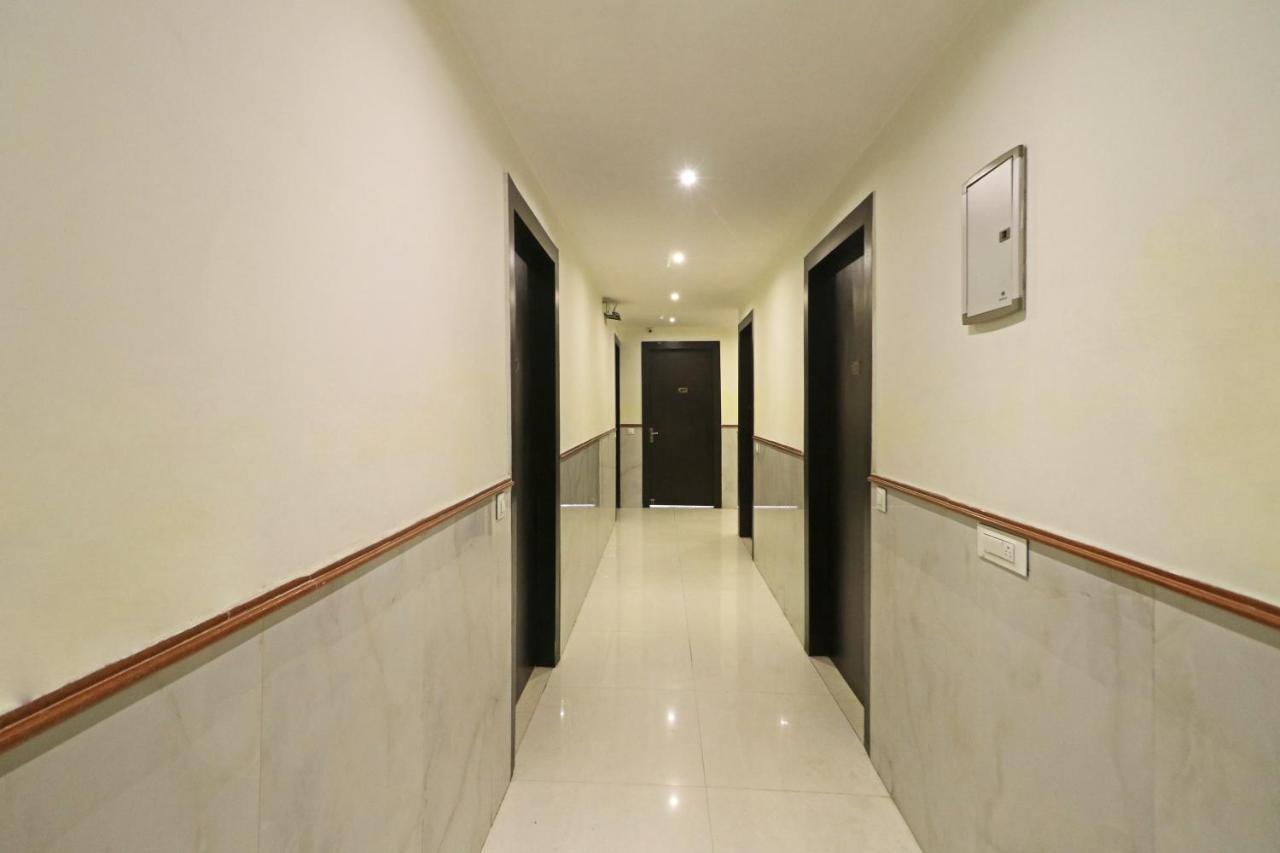 Hotel Paragon Suites Yeni Delhi Dış mekan fotoğraf