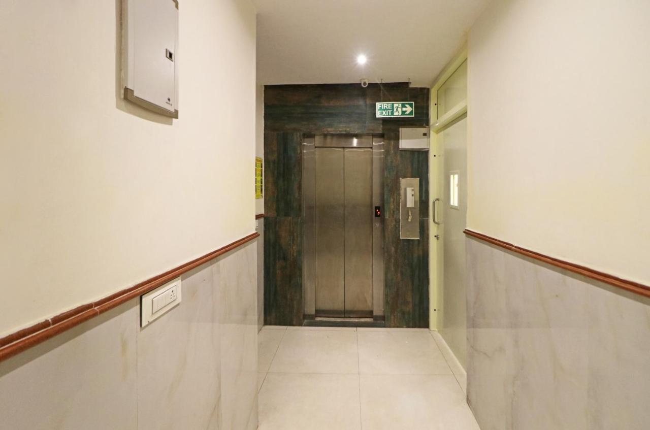 Hotel Paragon Suites Yeni Delhi Dış mekan fotoğraf