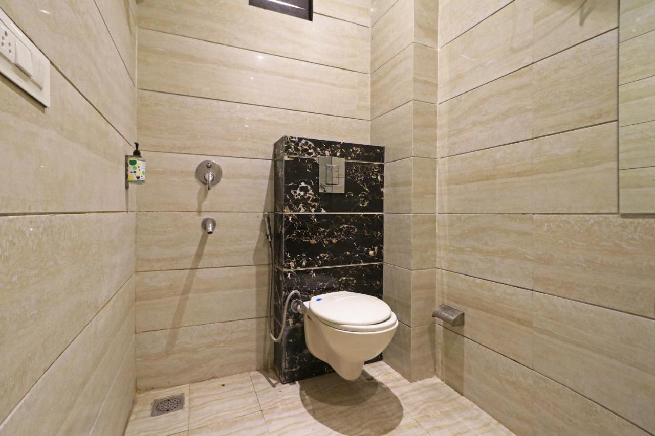 Hotel Paragon Suites Yeni Delhi Dış mekan fotoğraf