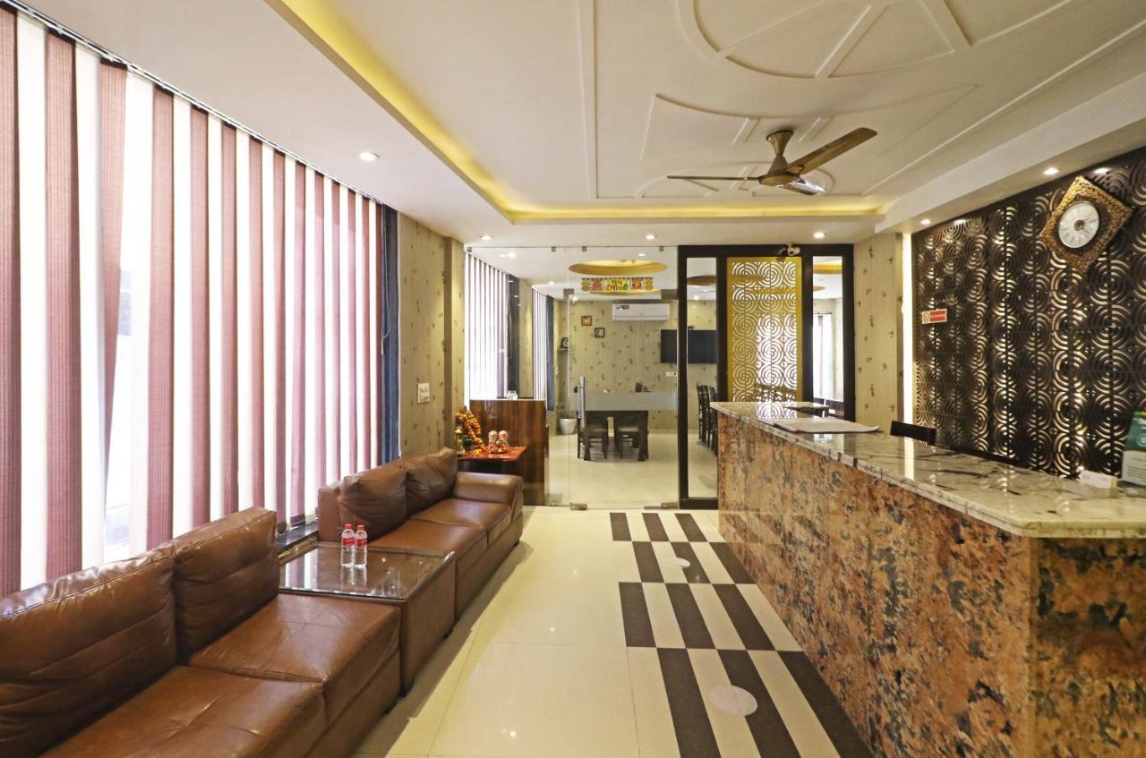 Hotel Paragon Suites Yeni Delhi Dış mekan fotoğraf
